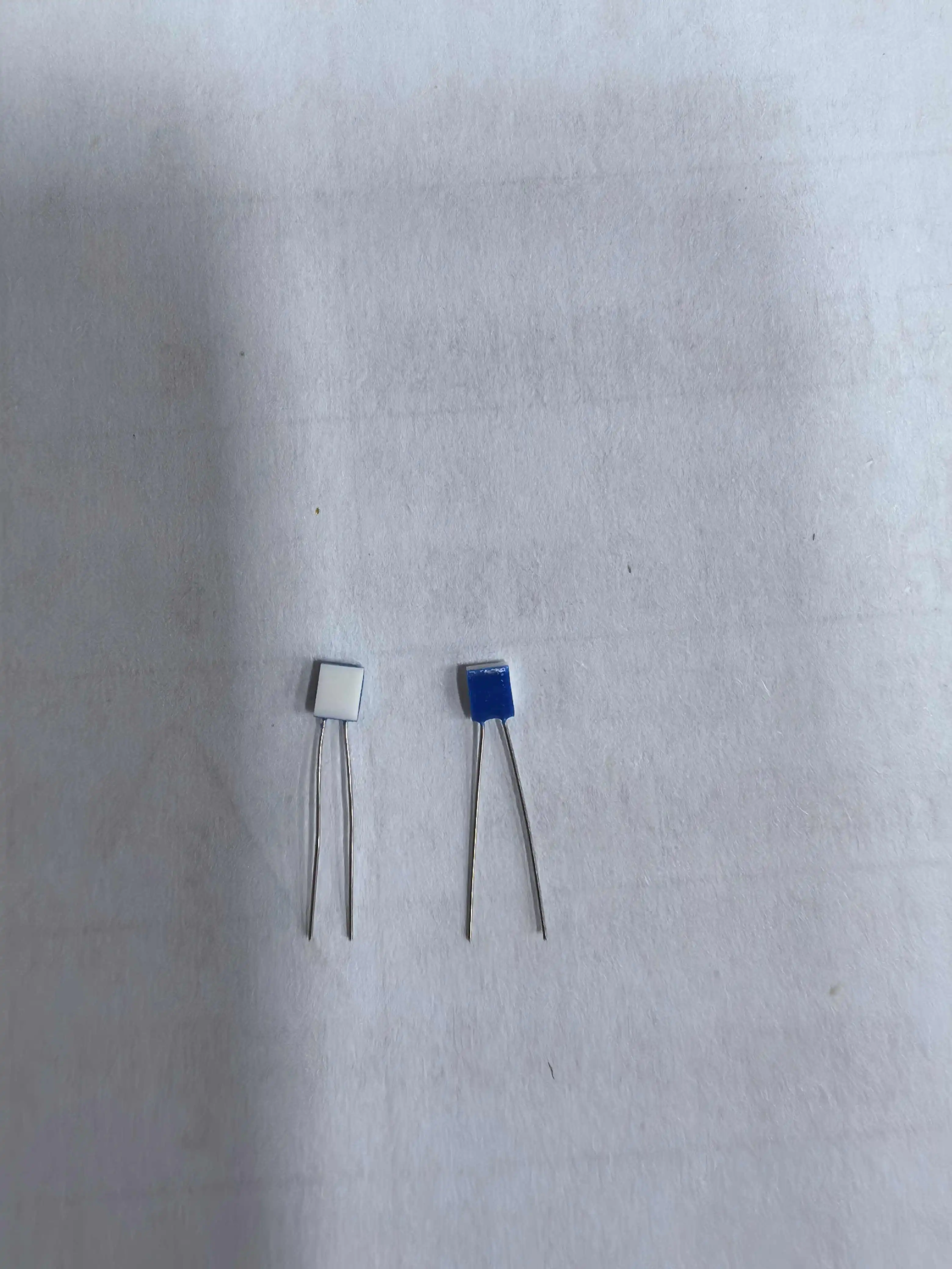Thin Film Platinum Resistor Pt300-DW Thin Film Platinum Resistor Pt300-DW